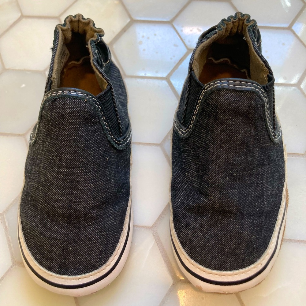 Robeez Liam soft sole shoes